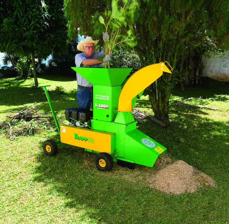 Triturador de galhos Trapp TR 2000 motor diesel 5,4 cv